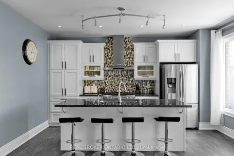 3032 Monarch Dr, Orillia, ON L3V 8K3