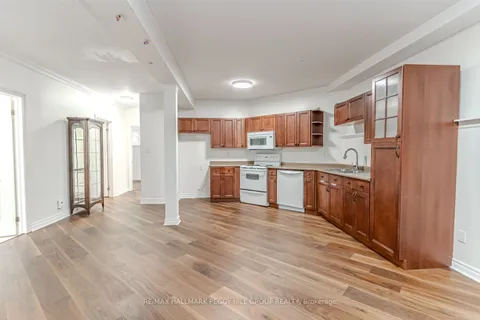 121 Sovereigns Gate, Barrie, ON L4N 0Y9