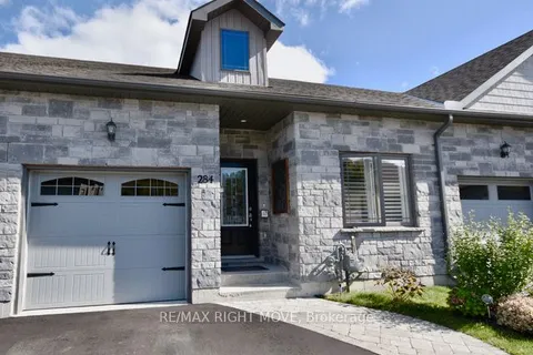 284 Lucy Lane, Orillia, ON L3V 0G3