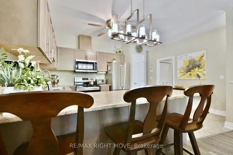 284 Lucy Lane, Orillia, ON L3V 0G3
