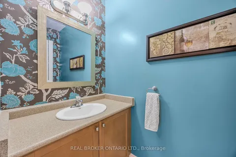 79 Sovereign&apos;s Gate, Barrie, ON L4N 0Y9