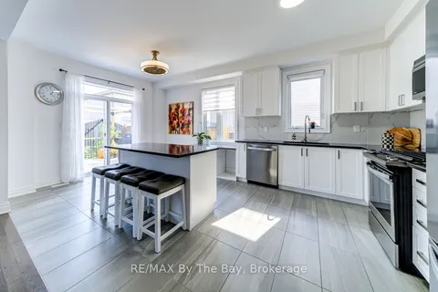 43 Autumn Dr, Wasaga Beach, ON L9Z 1J9