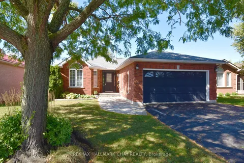65 Johnson St, Orillia, ON L3V 7R9