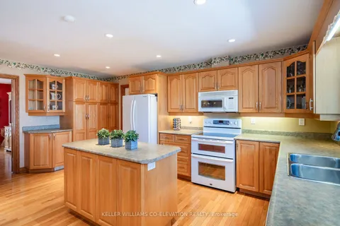 8485 Highway 93, Tiny, ON L4R 0E3