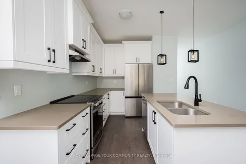518 Bayport Blvd, Midland, ON L4R 0G4