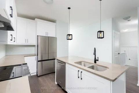 518 Bayport Blvd, Midland, ON L4R 0G4