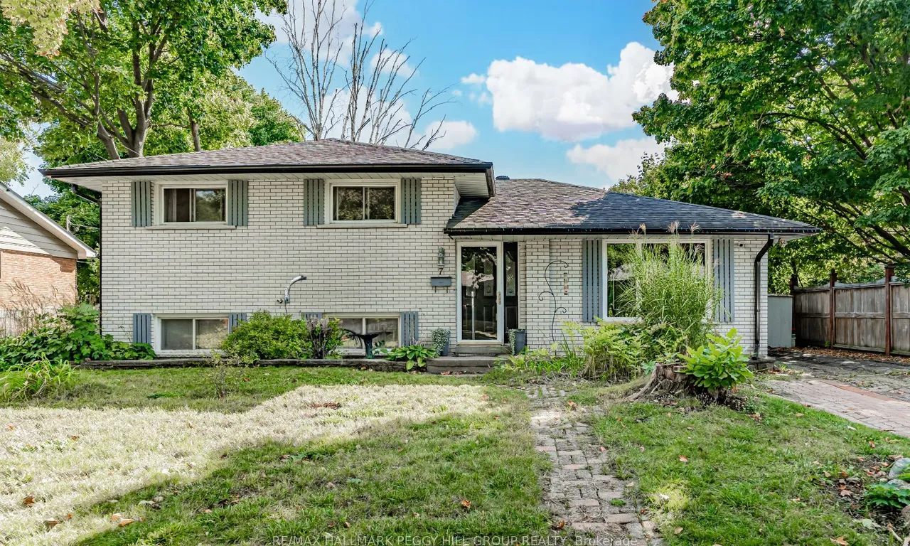 7 Alexander Ave, Barrie, ON L4M 2B5
