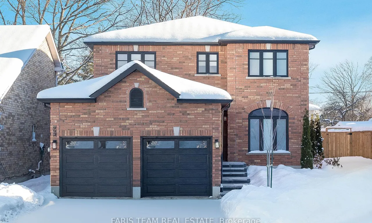 993 Whitney Cres, Midland, ON L4R 5N3