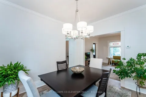 352 Third St, Midland, ON L4R 3S7