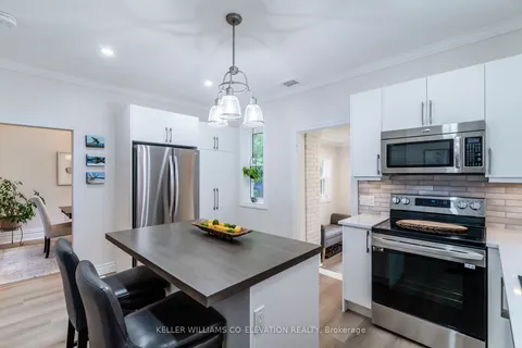 352 Third St, Midland, ON L4R 3S7