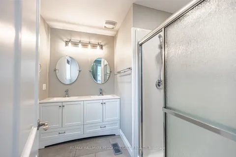 2638 Grand Tamarack Cres, Severn, ON L3V 7A8