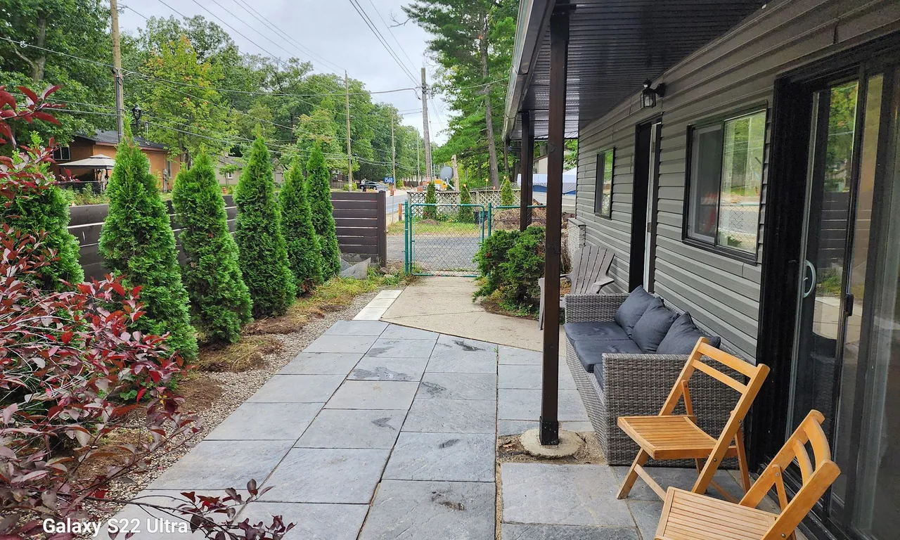 1560 River Rd, Wasaga Beach, ON L9Z 2W4