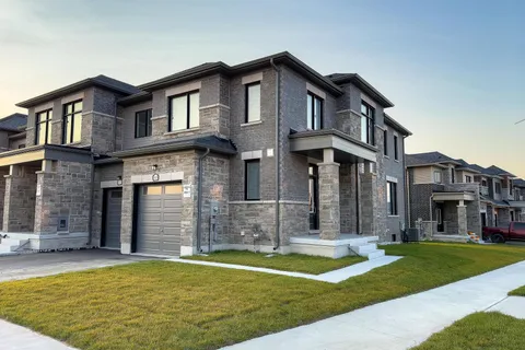 145 Fenchurch Manr, Barrie, ON L9J 0X1