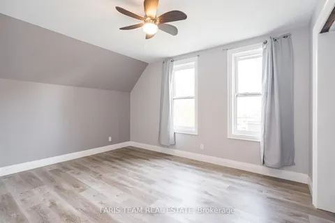 116 Fifth St, Midland, ON L4R 3V7