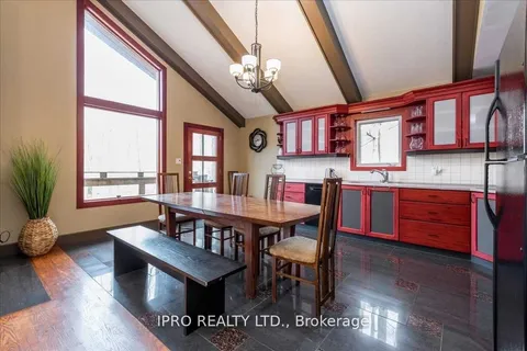9 Raven Hill Dr, Tiny, ON L9M 0H8