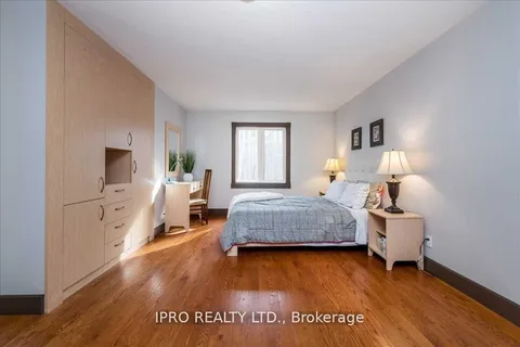 9 Raven Hill Dr, Tiny, ON L9M 0H8