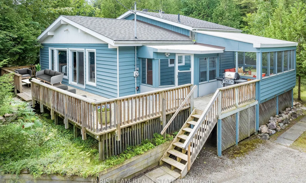 43 Iroquois Cres, Tiny, ON L9M 0C6