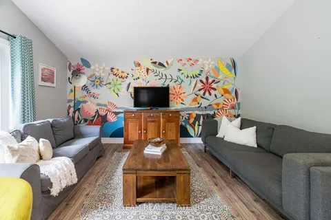 43 Iroquois Cres, Tiny, ON L9M 0C6