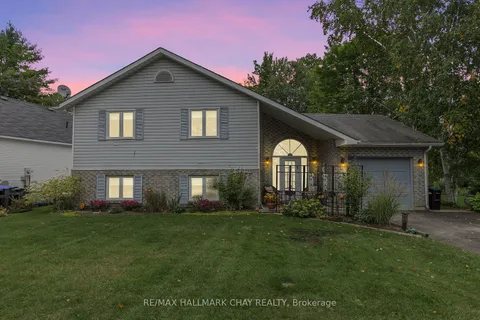 38 Fatima Crt, Wasaga Beach, ON L9Z 1K9