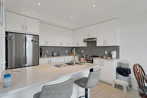 11 Stately Dr, Wasaga Beach, ON L9Z 0L9