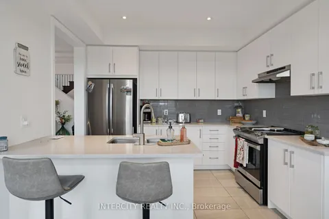 11 Stately Dr, Wasaga Beach, ON L9Z 0L9