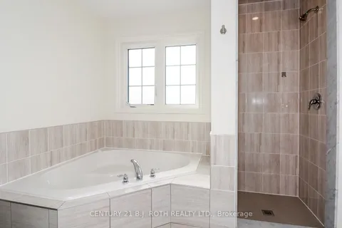 243 McKenzie Dr, Clearview, ON L0M 1S0