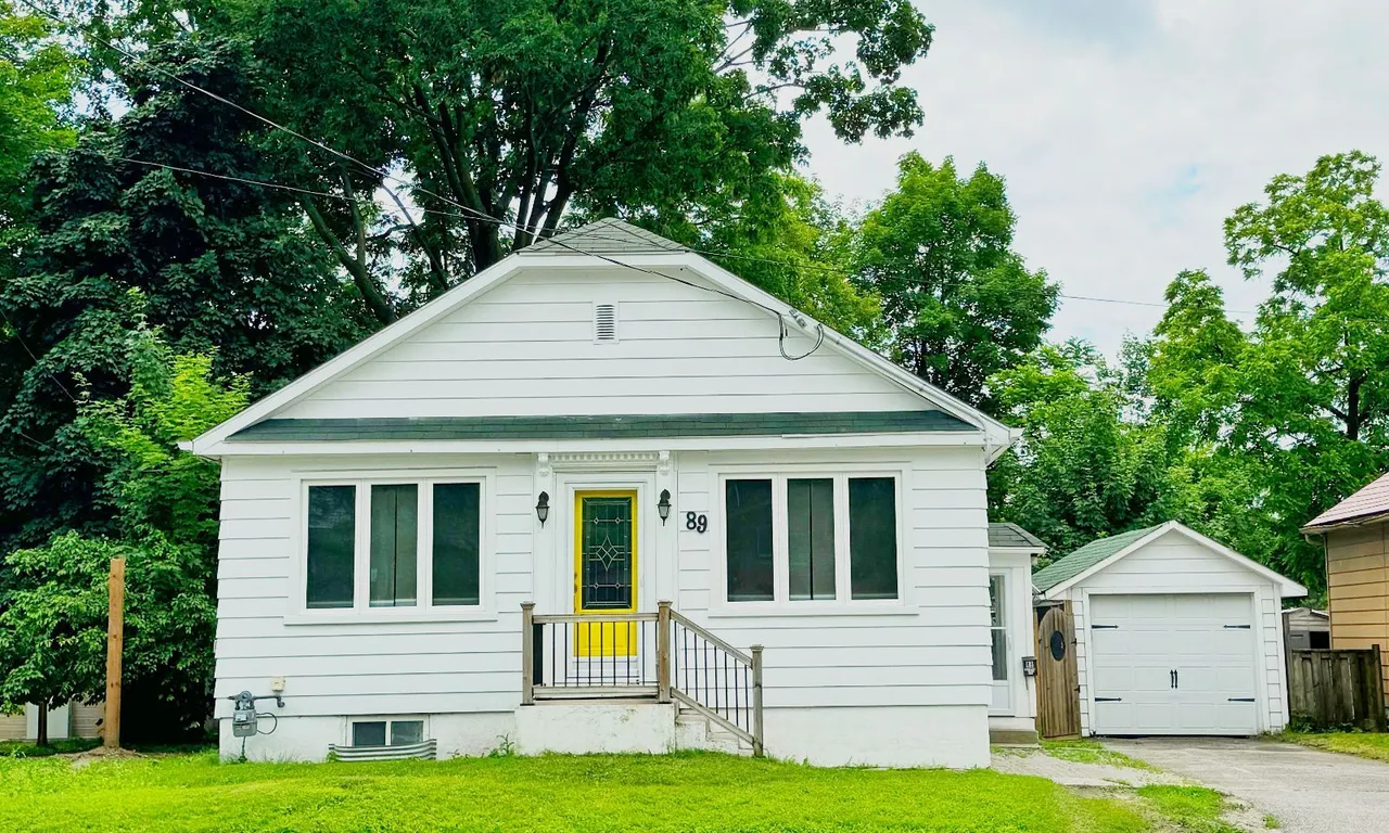89 Wellington St, Barrie, ON L4N 1K8