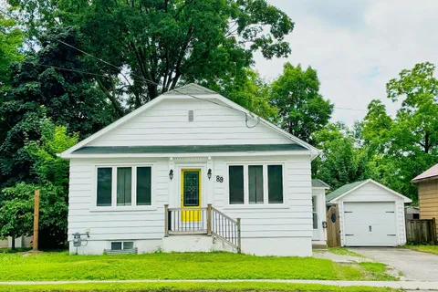 89 Wellington St, Barrie, ON L4N 1K8