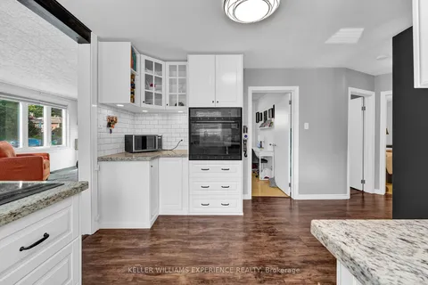 89 Wellington St, Barrie, ON L4N 1K8