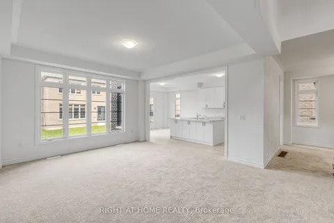 8 Daisy St, Springwater, ON L9X 2C5