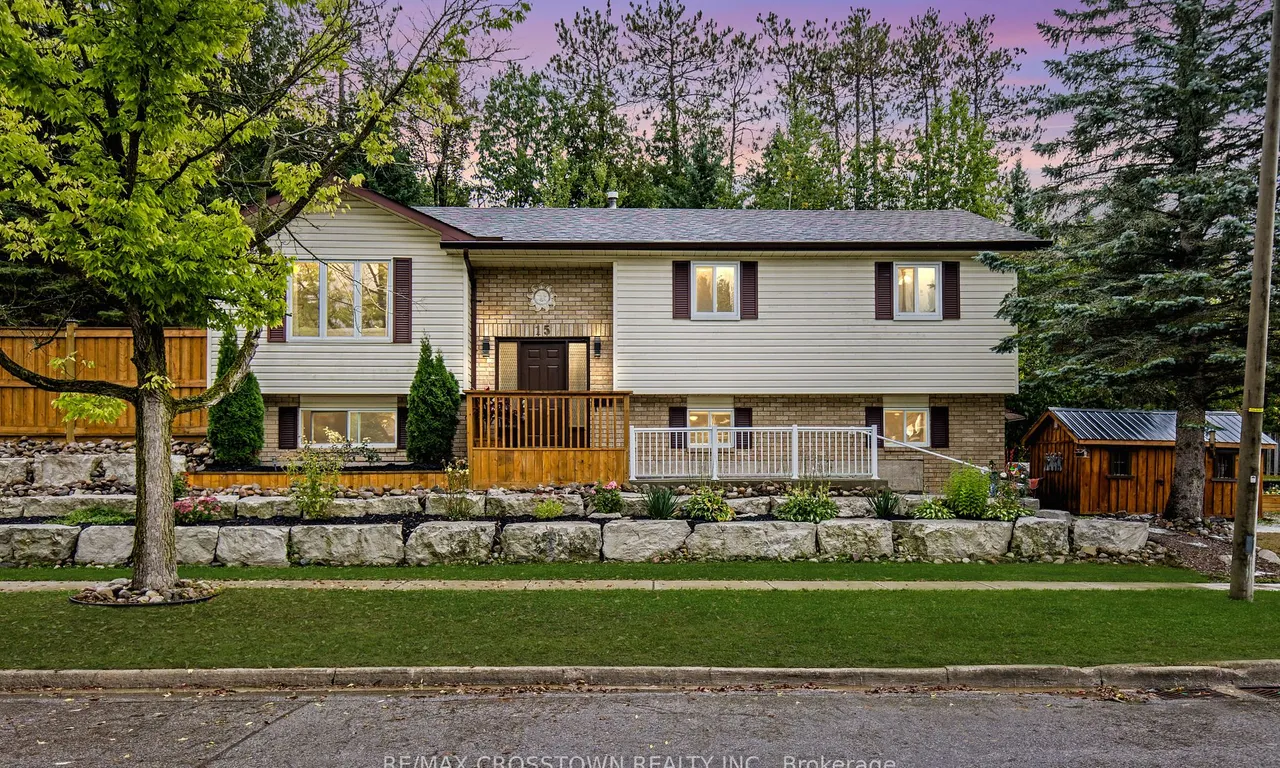 15 Bristow Crt, Barrie, ON L4N 6T1