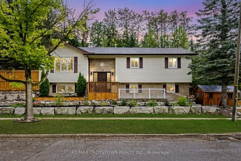 15 Bristow Crt, Barrie, ON L4N 6T1