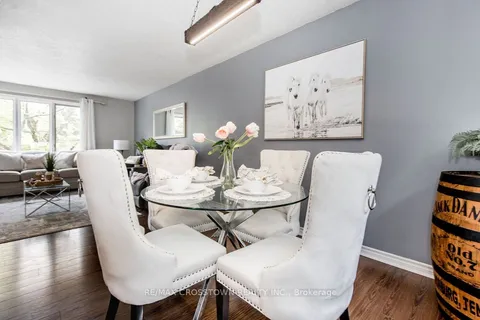 15 Bristow Crt, Barrie, ON L4N 6T1