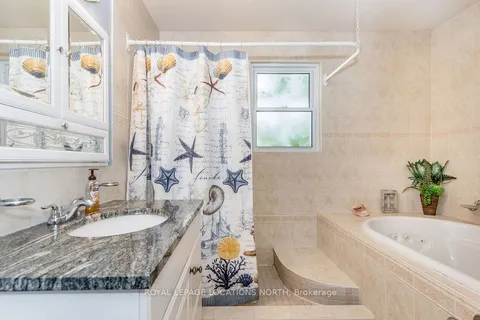 14 Grandview Rd, Tay, ON L0K 1R0