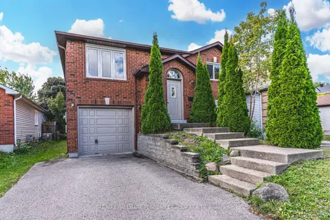 61 Arthur Ave, Barrie, ON L4M 6H5