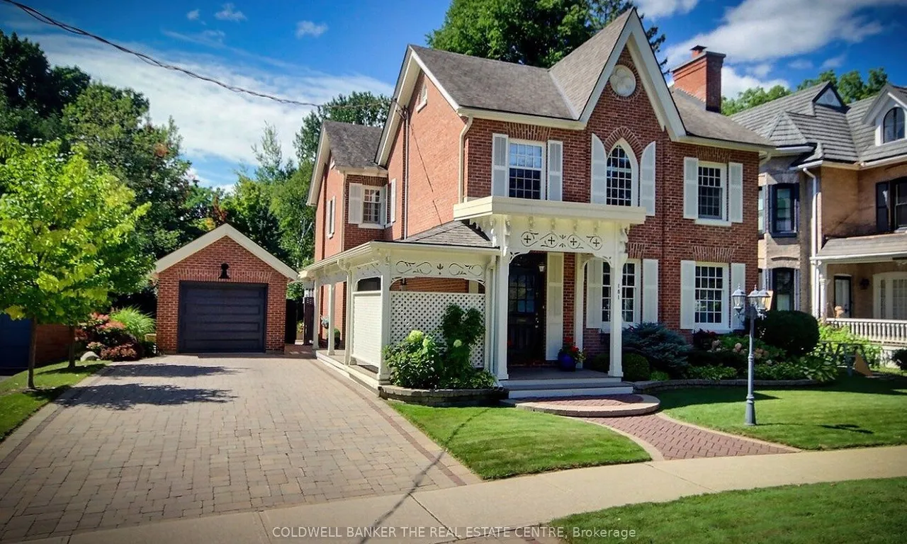 181 Peter St, Orillia, ON L3V 4Z7