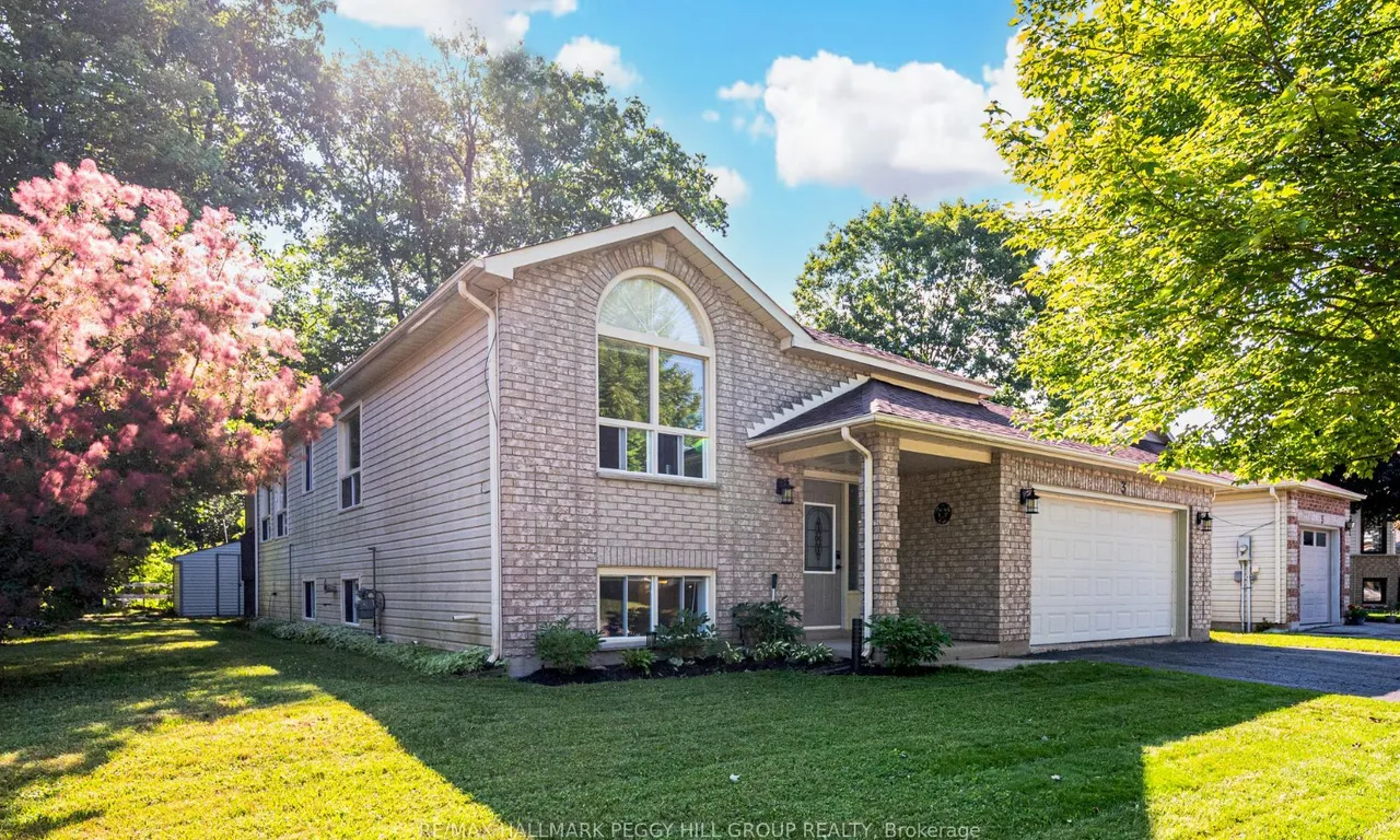 3 Donald Cres, Wasaga Beach, ON L9Z 1E1