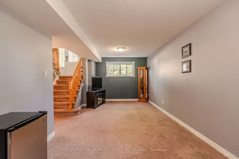 3 Donald Cres, Wasaga Beach, ON L9Z 1E1