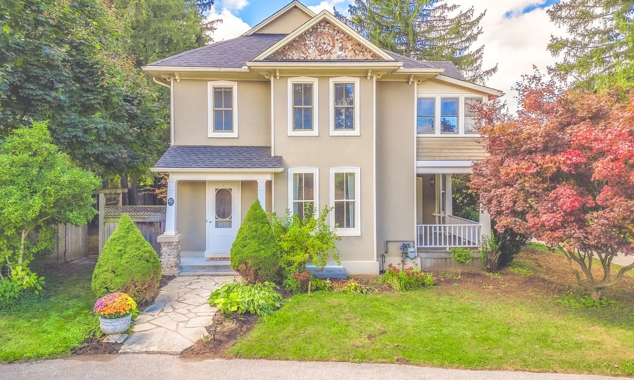 774 Hurontario St, Collingwood, ON L9Y 0G6