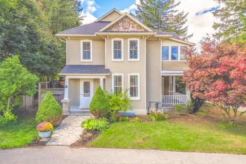 774 Hurontario St, Collingwood, ON L9Y 0G6