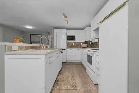 4178 Fountain Dr, Ramara, ON L3V 6H7