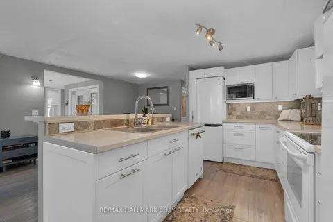 4178 Fountain Dr, Ramara, ON L3V 6H7
