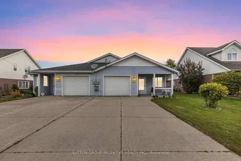 66 Raglan St, Collingwood, ON L9Y 5R2