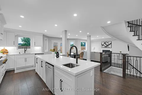 65 Sun King Cres, Barrie, ON L4M 7K4