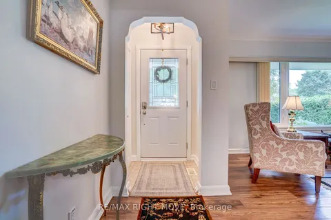 5 Dalton Cres, Orillia, ON L3V 5J6