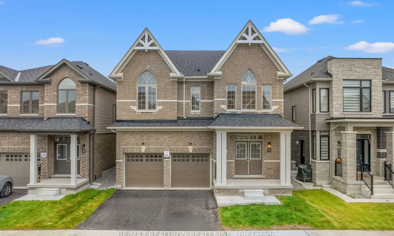 45 Prudhoe Terr, Barrie, ON L9S 2Z8