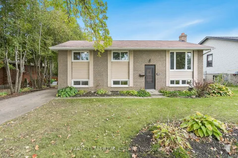 42 Fittons Rd, Orillia, ON L3V 3T9