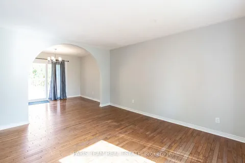 42 Fittons Rd, Orillia, ON L3V 3T9