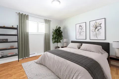 42 Fittons Rd, Orillia, ON L3V 3T9