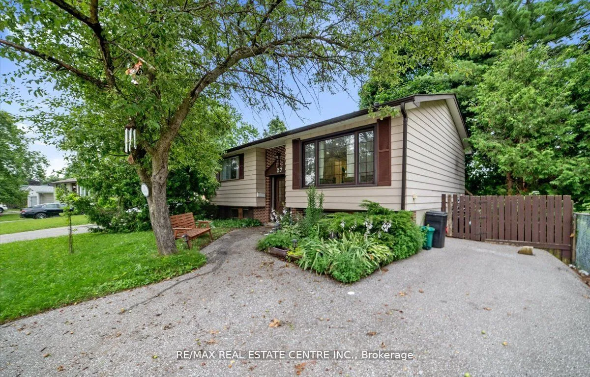 27 Bernick Dr, Barrie, ON L4M 5C1